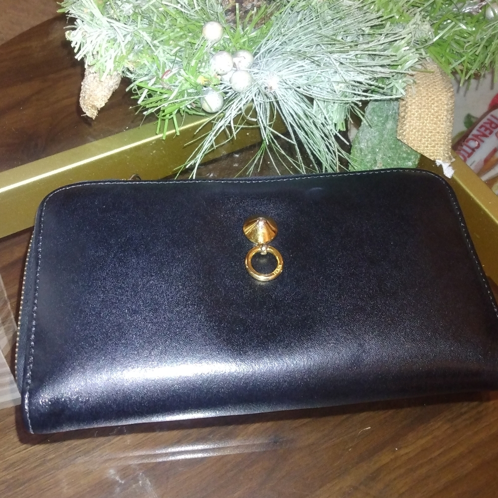 Sold Authentic FENDI Black Long Wallet EUC